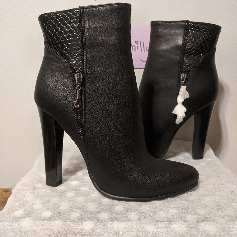 🎀 Betsy Leather Booties 🎀 - Picture 2 of 13
